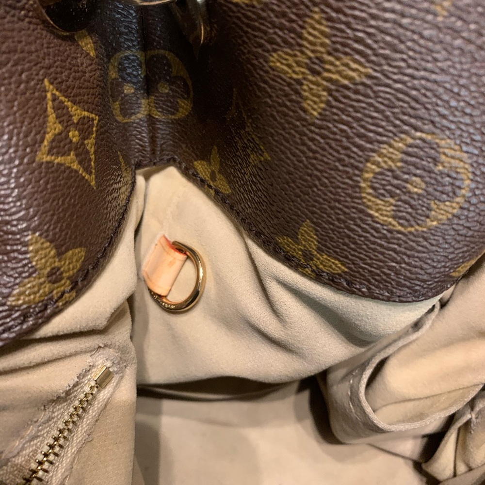 Louis Vuitton Artsy MM - Picture 9 of 12